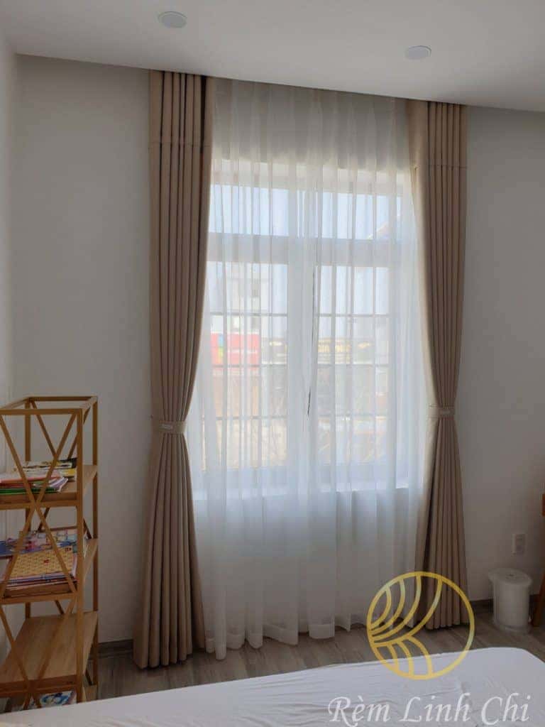 rem vai tron 2 lop gia re 8