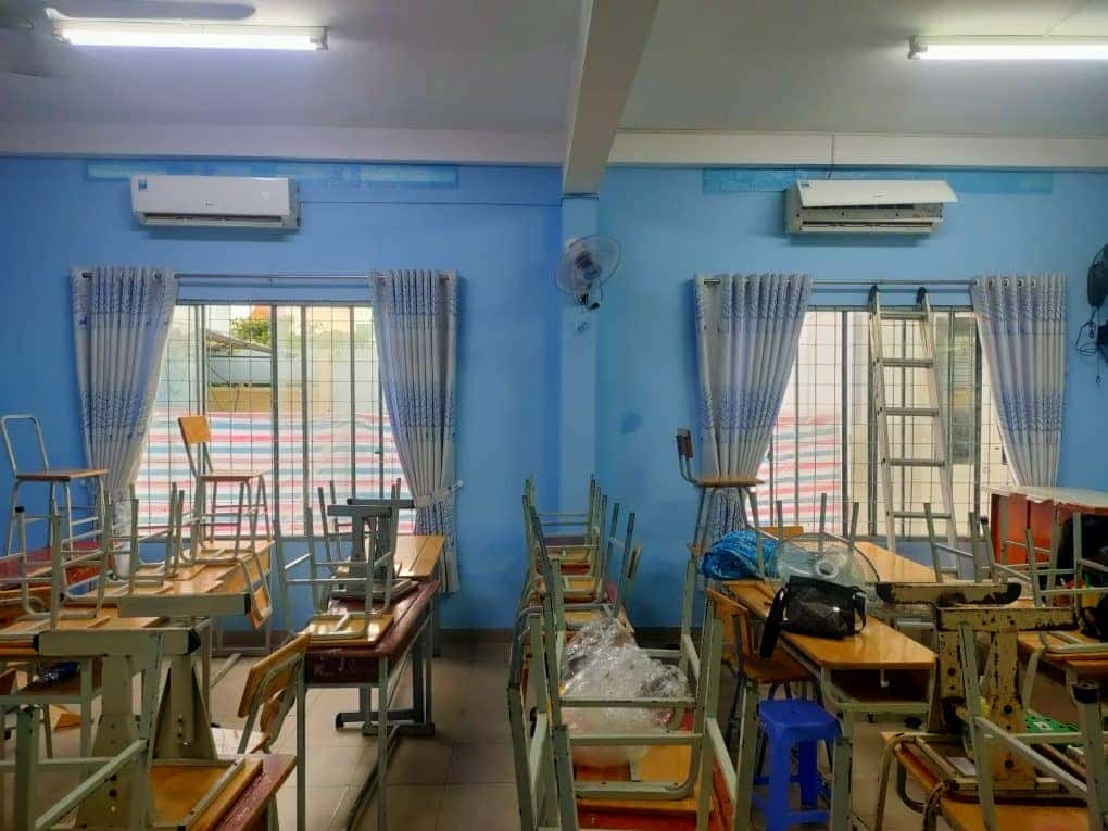 Công trình rèm vải nhung thêu cây thông 4 z4649618829714 5168f0a85c1bac25769578f27d866868