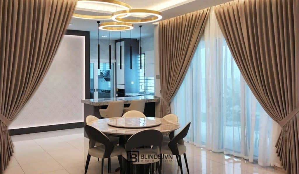 nhuong-quyen-kinh-doanh-rem-cua-blinds