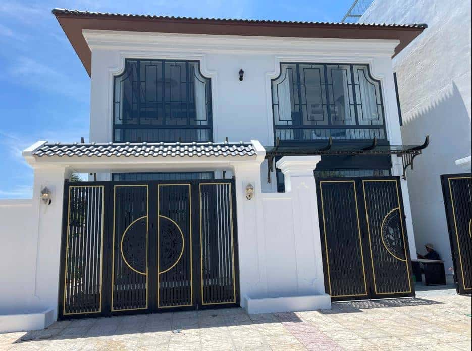 Blinds Mat tien nha